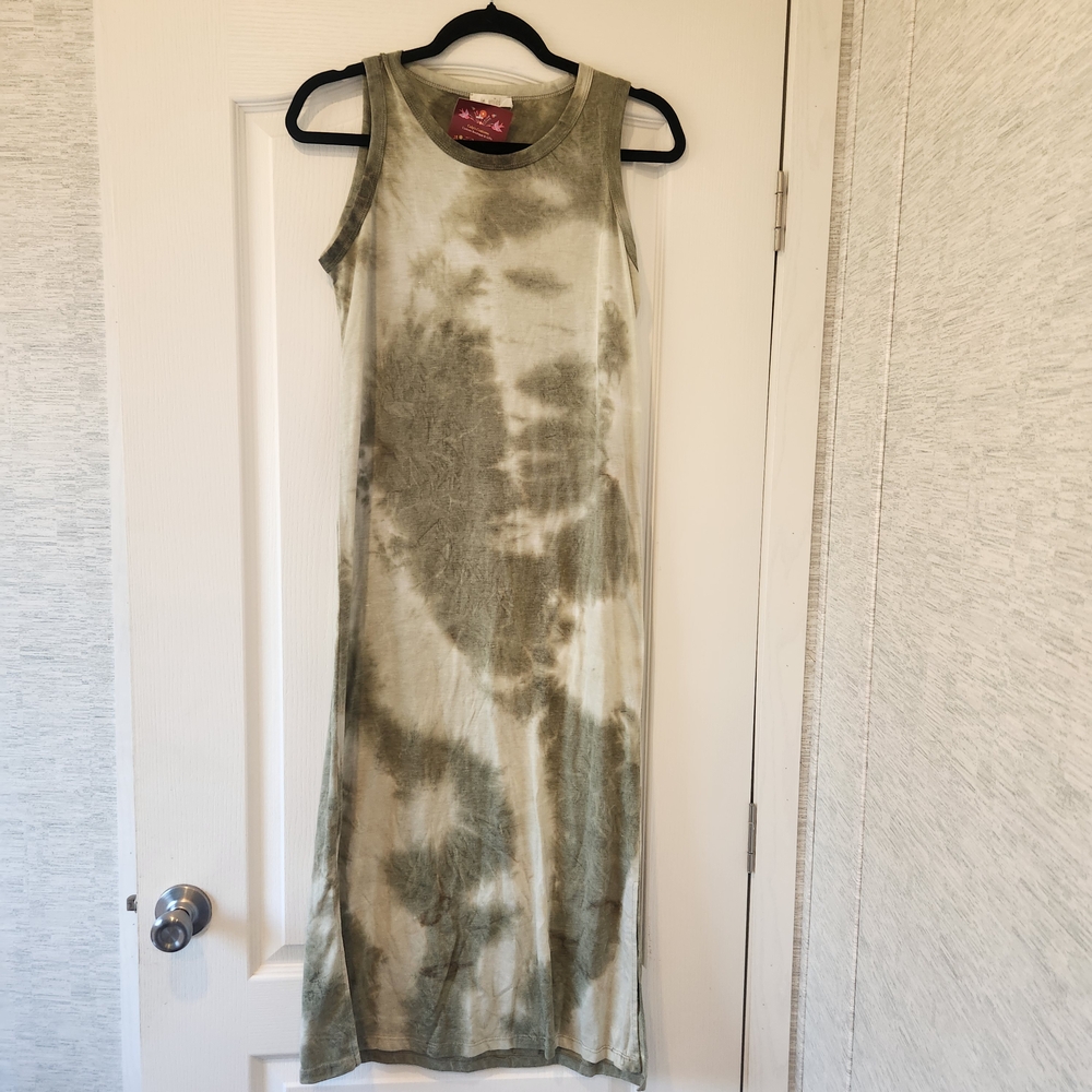 LA MIEL Green and Cream Tie-Dye Maxi Dress Size S Euc